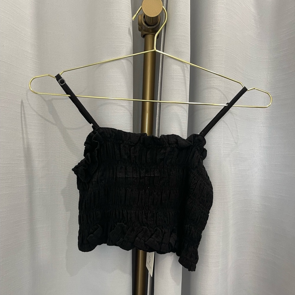 NWT Women’s The HandLoom LA black smocked crop top